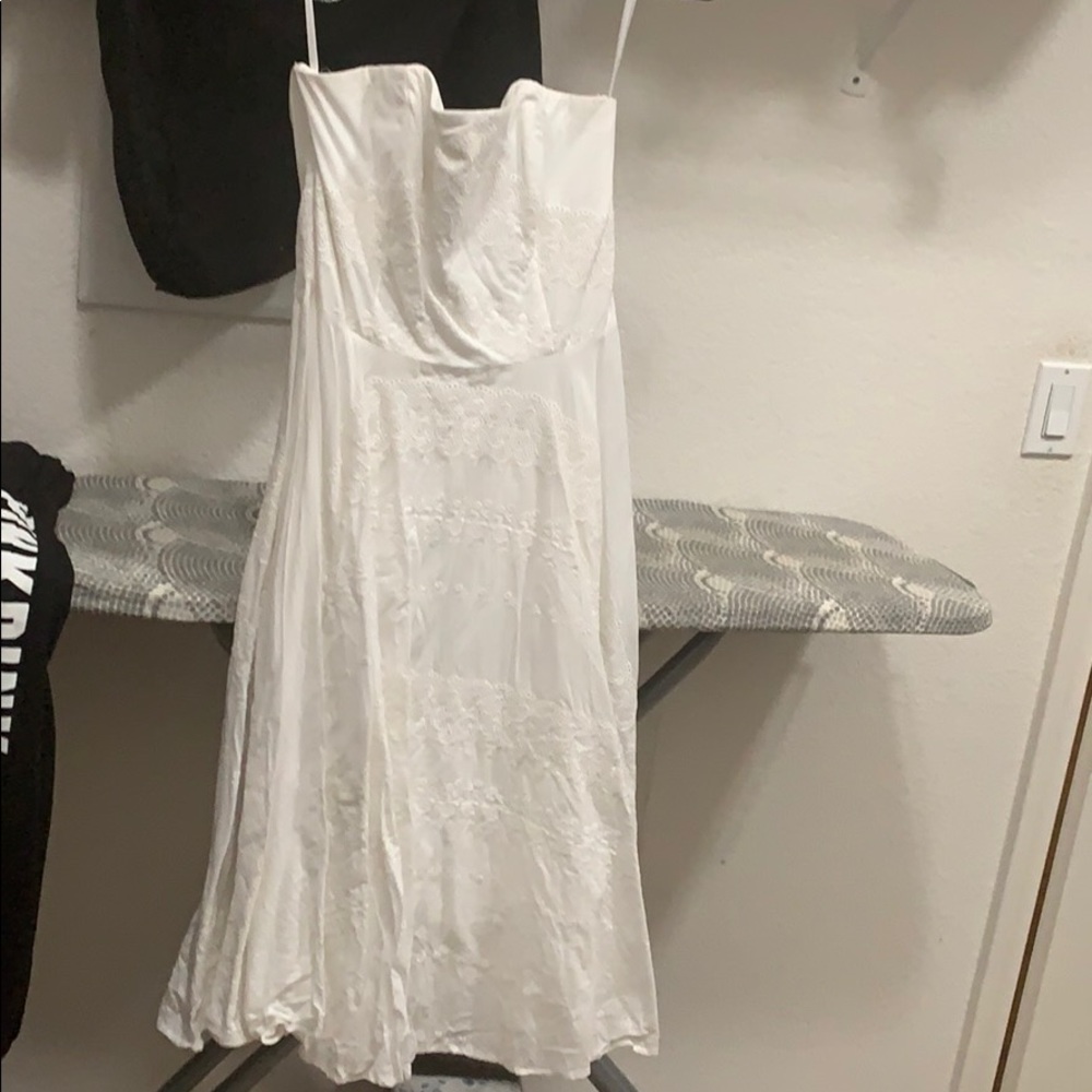 White strapless dress